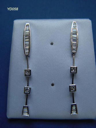 pendientes con brillantes joyas personalizadas