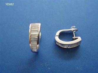 pendientes con brillantes joyas personalizadas