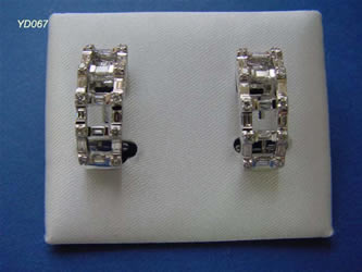 pendientes con brillantes joyas personalizadas