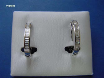 pendientes con brillantes joyas personalizadas
