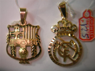 colgantes escudos futbol