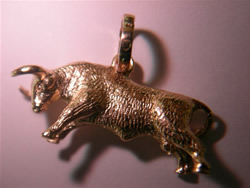 colgante toro oro plata