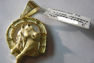 colgante caballo
